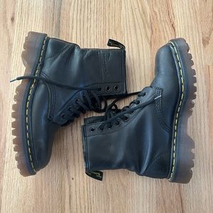 Dr Martens 1460 SMOOTH LEATHER LACE UP BOOTS Kids size 3